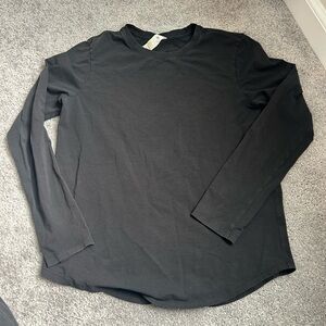 lululemon athletica Black Long-Sleeve Crewneck Tee